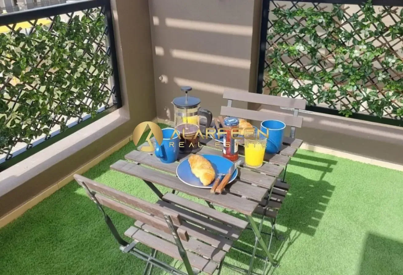 Spacious Layout | Fully Furnished | Upgraded Unit