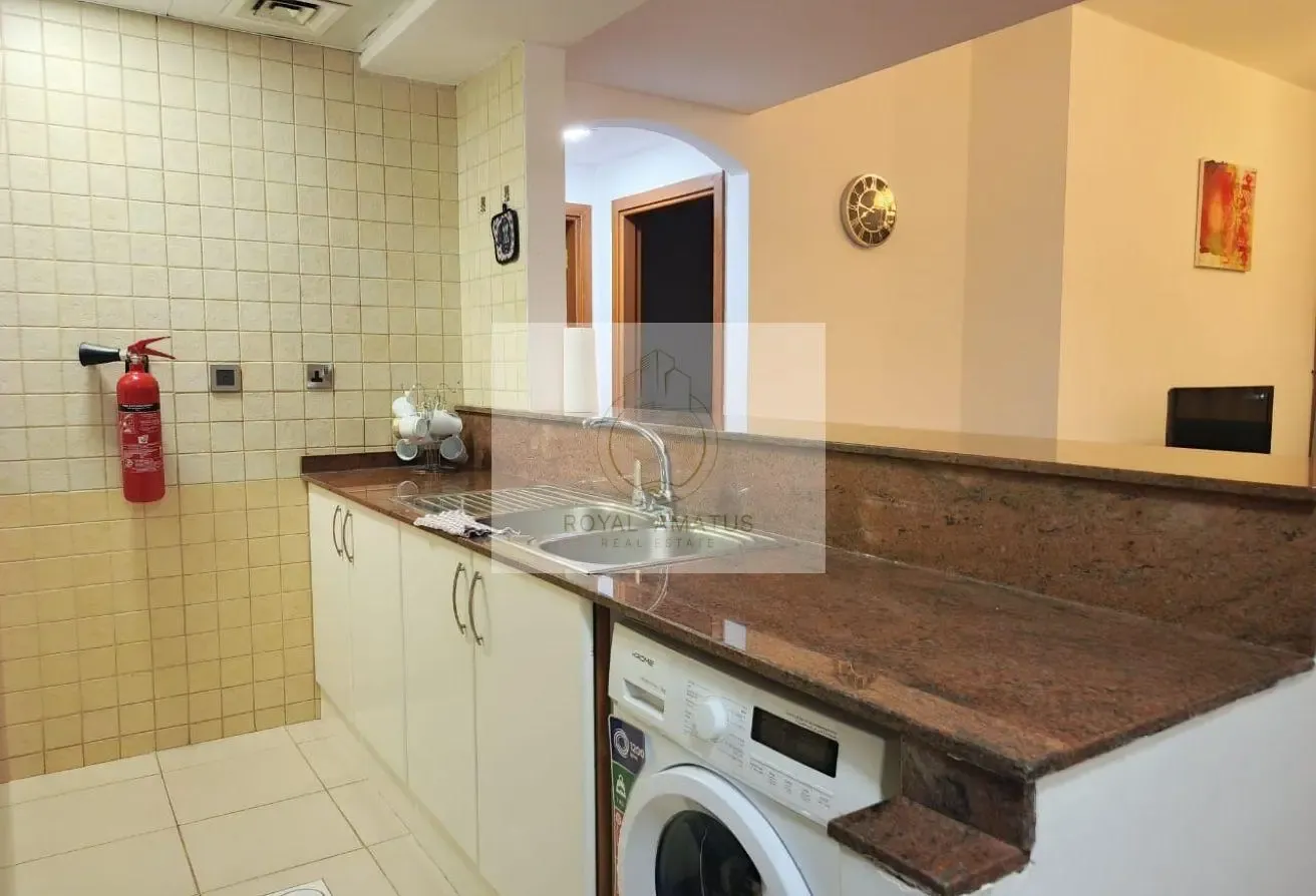 Prime Location | High Floor | Canal View | VACANT