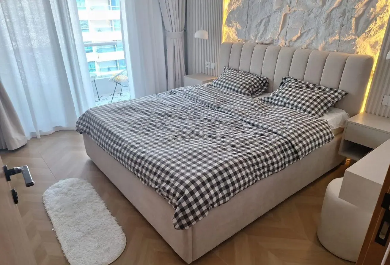 Luxury Upgraded 1BR| Marina Diamond A | Near Metro