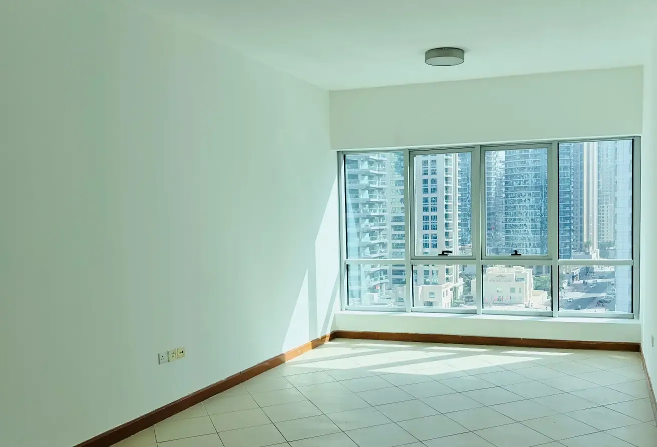 Marina View | Excellent Location | Vacant