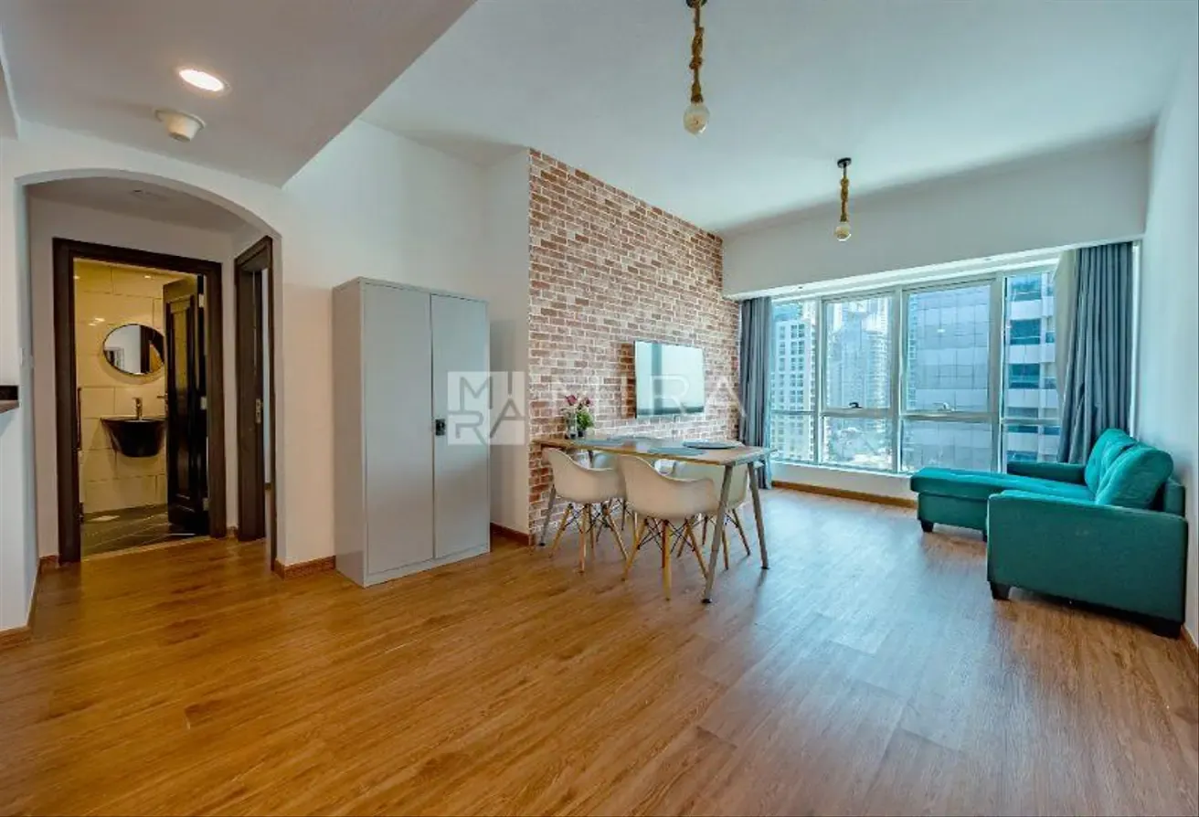 Canal View | Multiple Cheques | Near to Metro