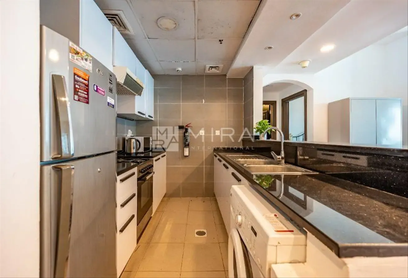 Canal View | Multiple Cheques | Near to Metro