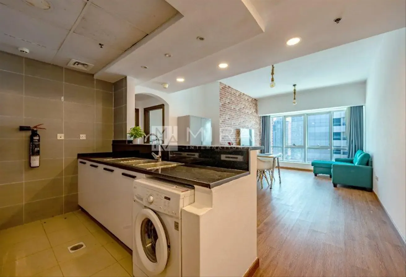 Canal View | Multiple Cheques | Near to Metro