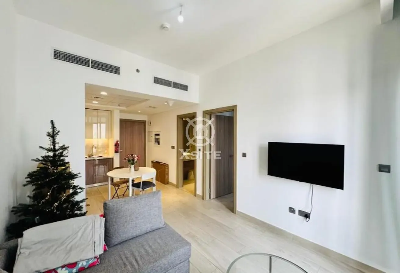Elegant 1BR|Modern Furnishing| Pool View