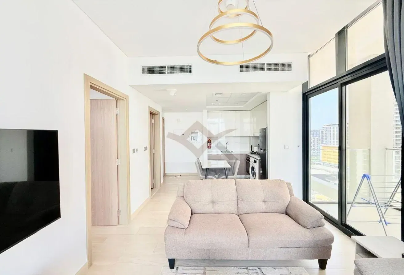 Elegant Furnished | Mid Floor | Vacant