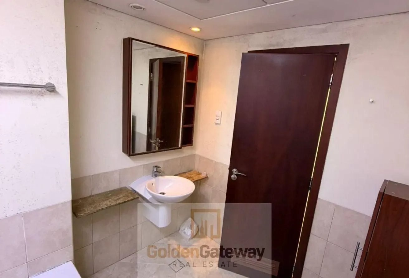 SPECIOUS 2 BR IN PRIME LOCATION READY TO MOVE