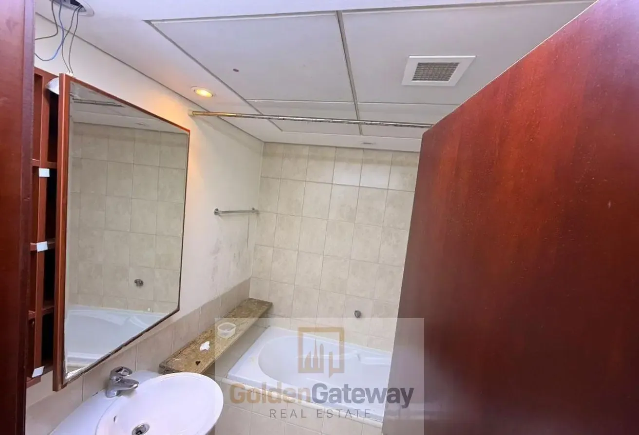 SPECIOUS 2 BR IN PRIME LOCATION READY TO MOVE