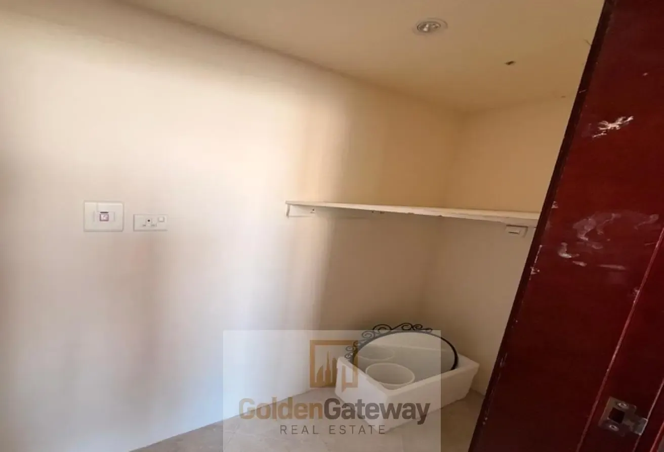SPECIOUS 2 BR IN PRIME LOCATION READY TO MOVE