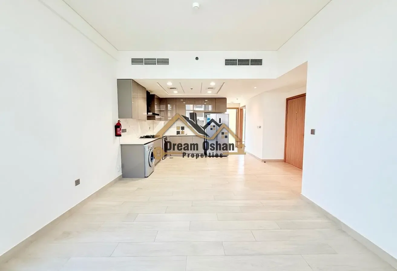 Huge Size | Boulevard Facing | Corner Unit