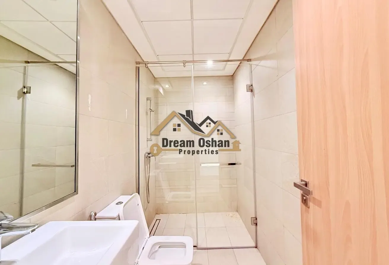 Huge Size | Boulevard Facing | Corner Unit
