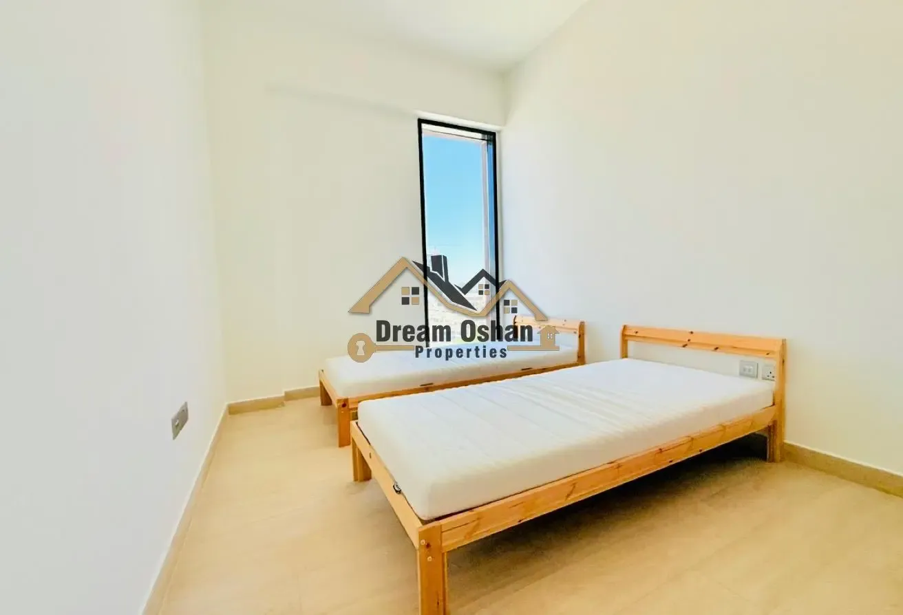 Next to Park & Parking -Semi Furnished -High Floor