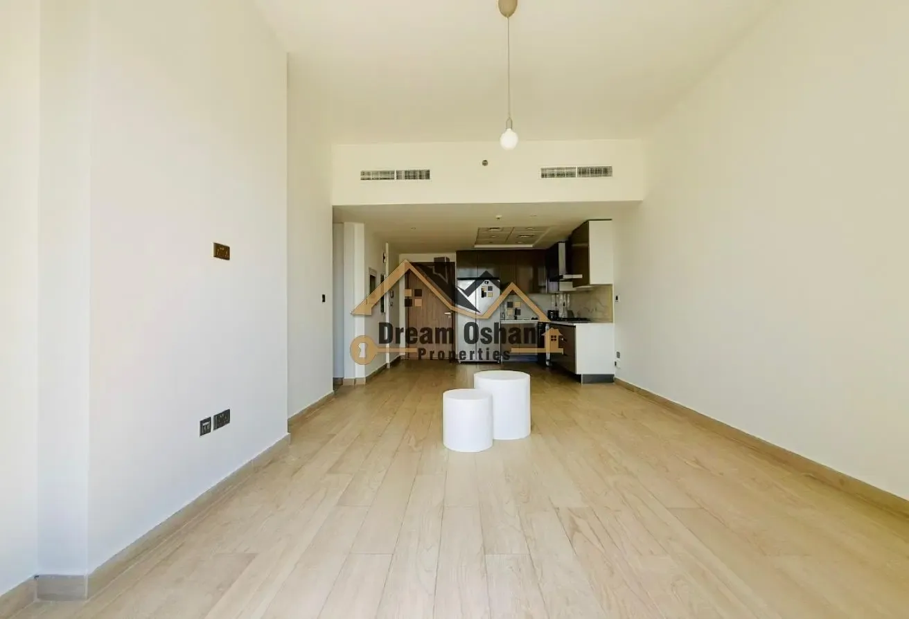 Spacious Layout - High Floor - Next Free Parking