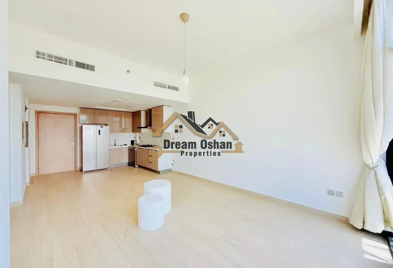Spacious Layout - High Floor - Next Free Parking