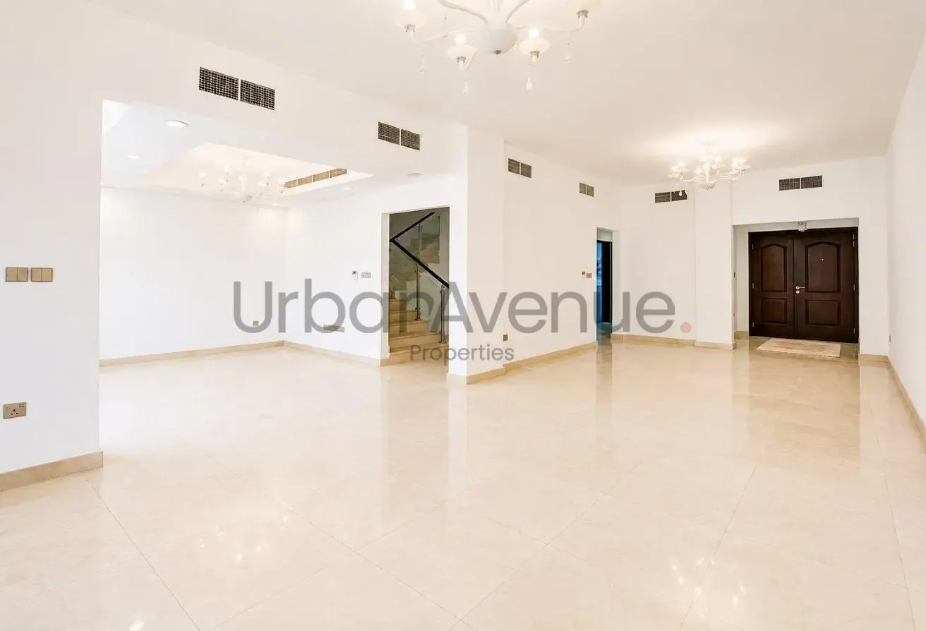 Huge Layout | En Suite | Gated Community