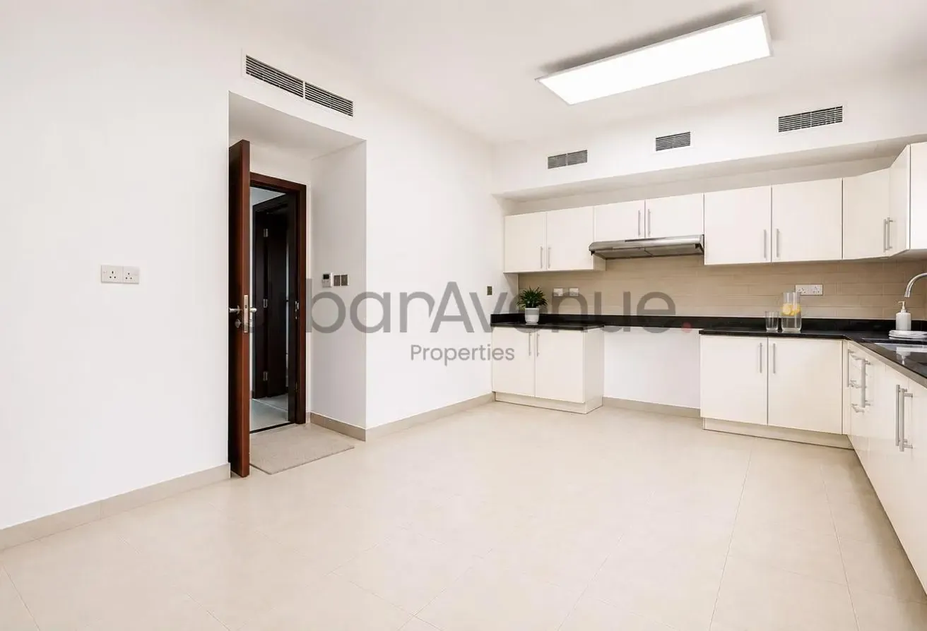 Huge Layout | En Suite | Gated Community