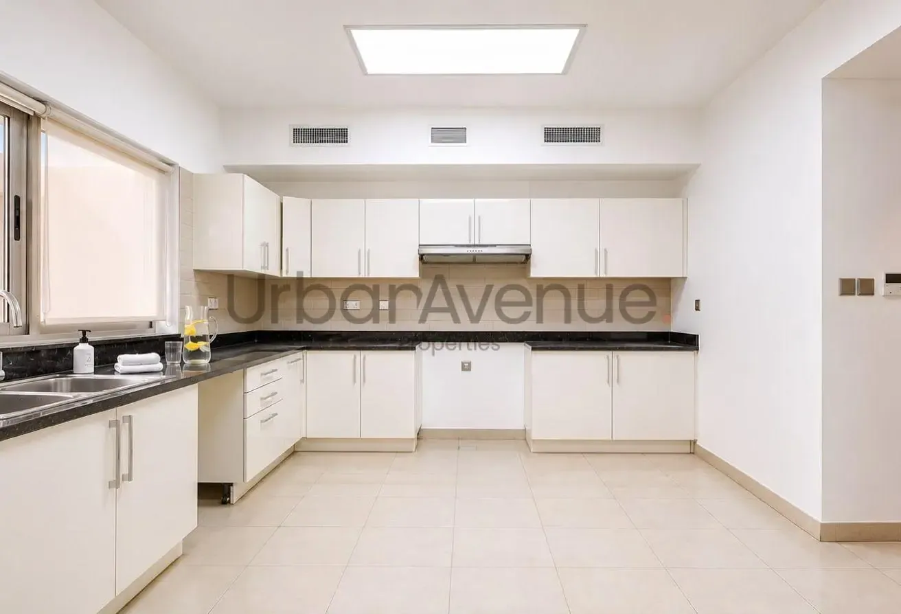 Huge Layout | En Suite | Gated Community