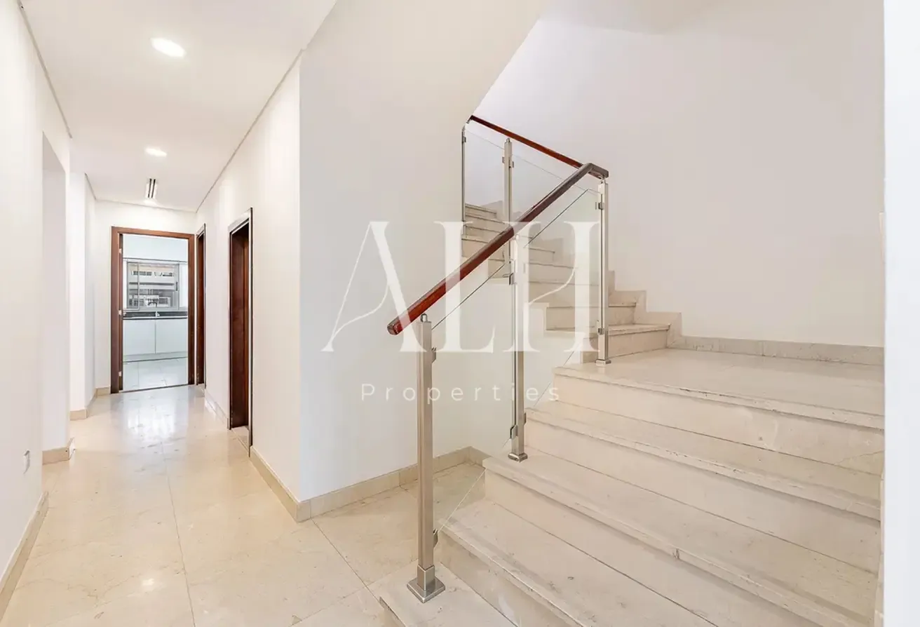 3 BR Townhouse | All En-Suite | Gated Community