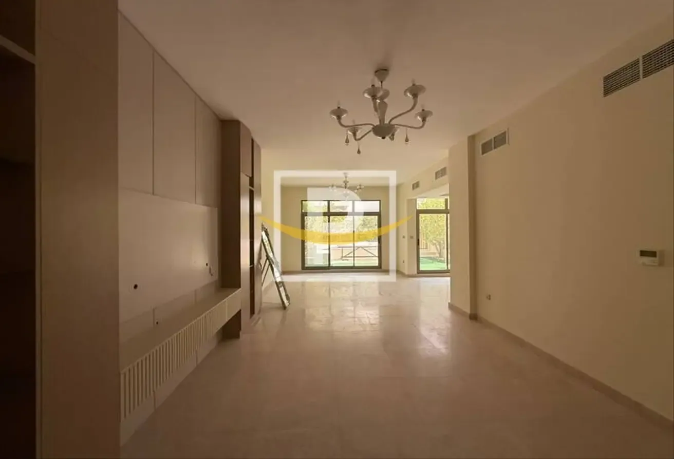 Luxury Living 3Bedroom | Spacious Townhouse