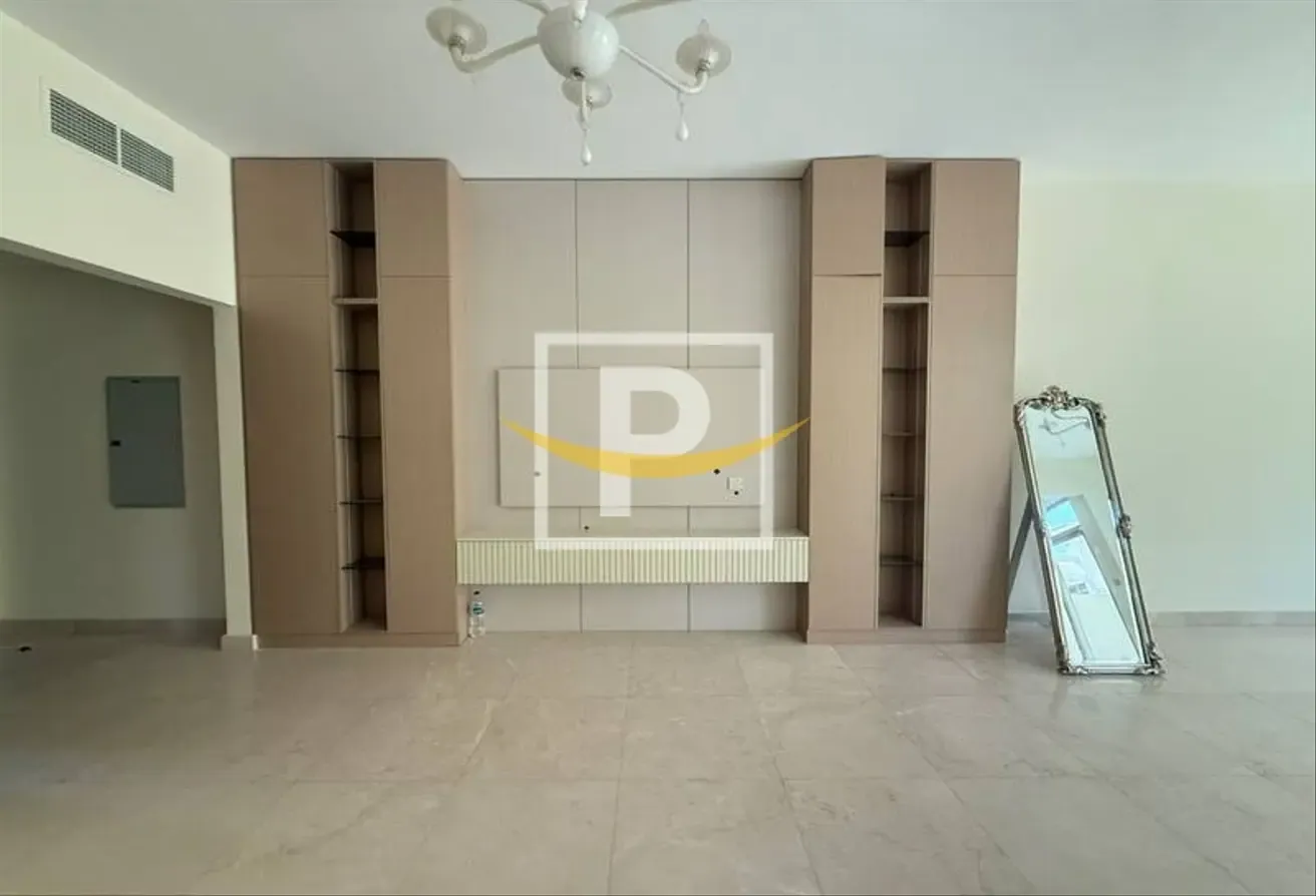 Luxury Living 3Bedroom | Spacious Townhouse