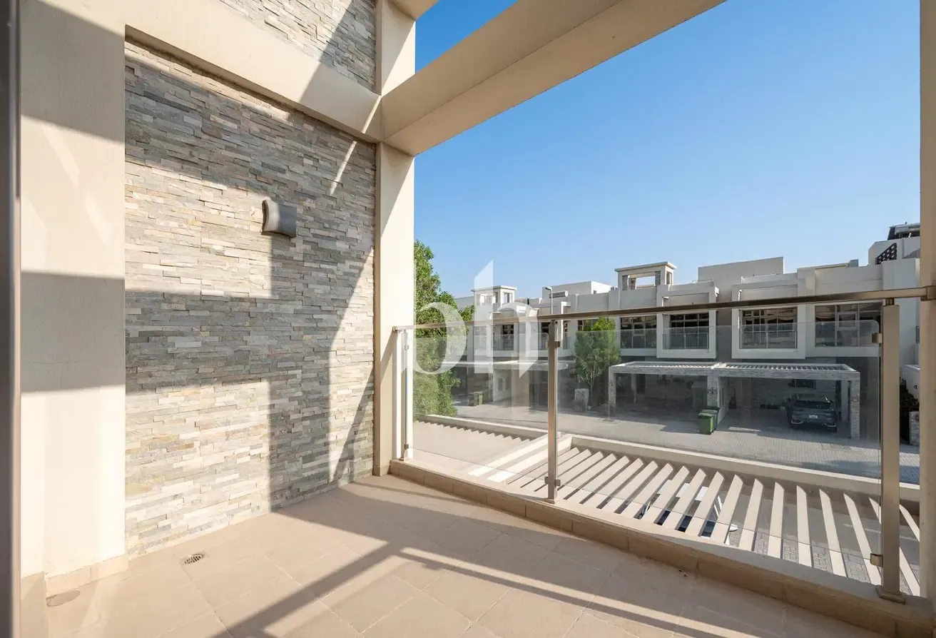Huge Size | Roof Terrace | Available now