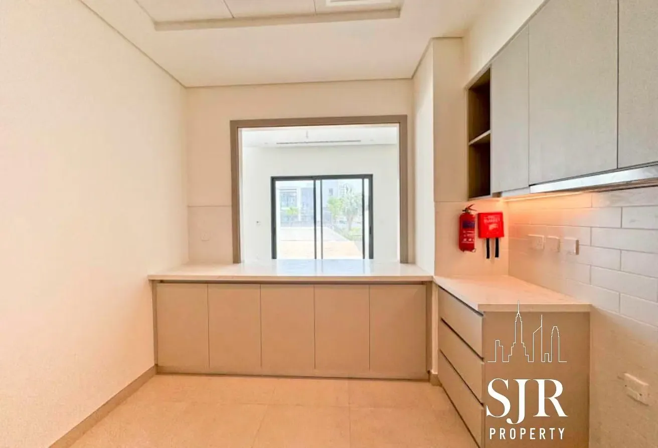Single Row | Avail Oct | Landscaped