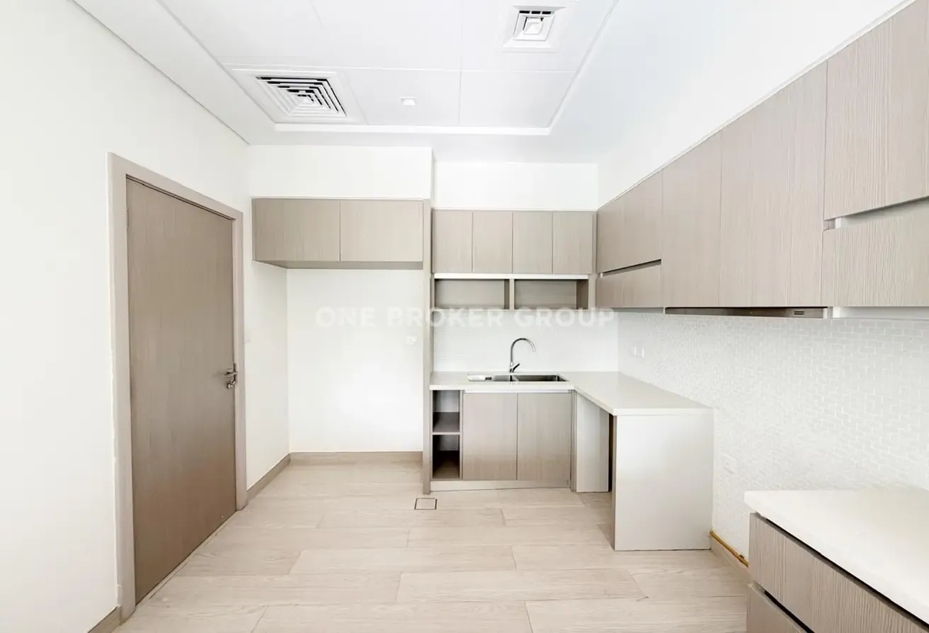 Single Row | Overlooking Pool and Park | Vacant