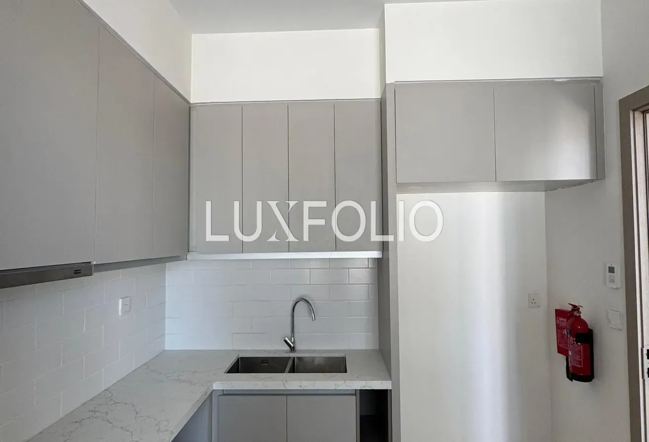 3 BED TOWNHOUSE | LANDSCAPED | VACANT