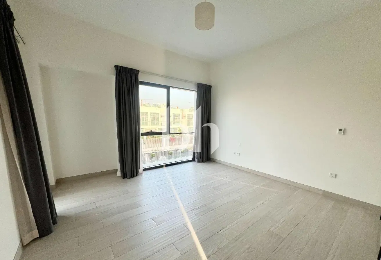 3-Bedroom Townhouse | Unfurnished | Murooj
