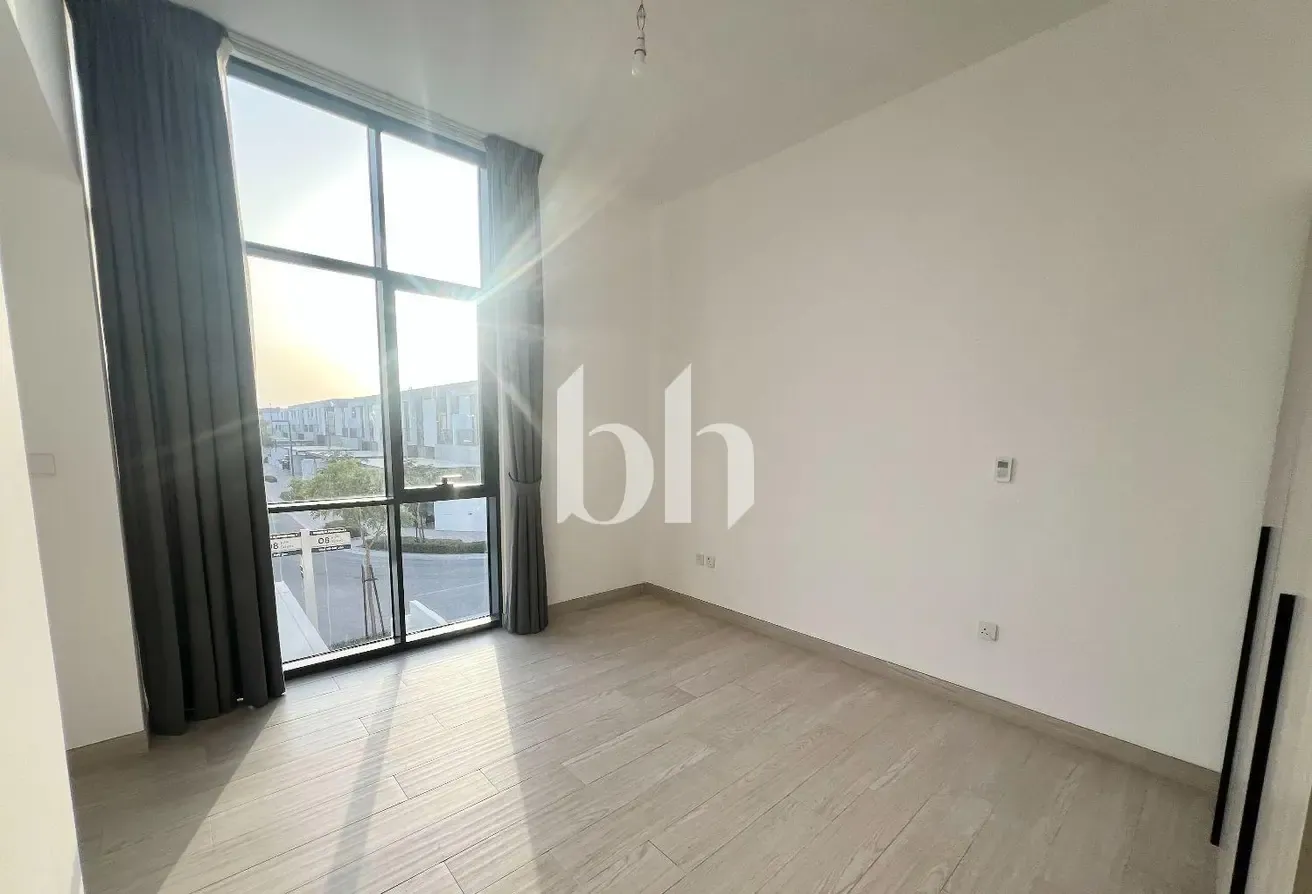 3-Bedroom Townhouse | Unfurnished | Murooj