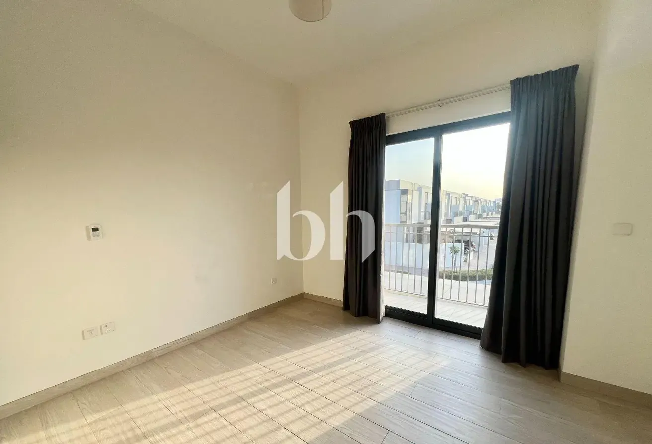3-Bedroom Townhouse | Unfurnished | Murooj