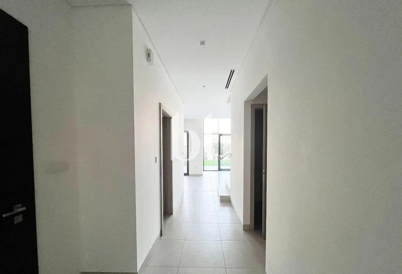 3-Bedroom Townhouse | Unfurnished | Murooj