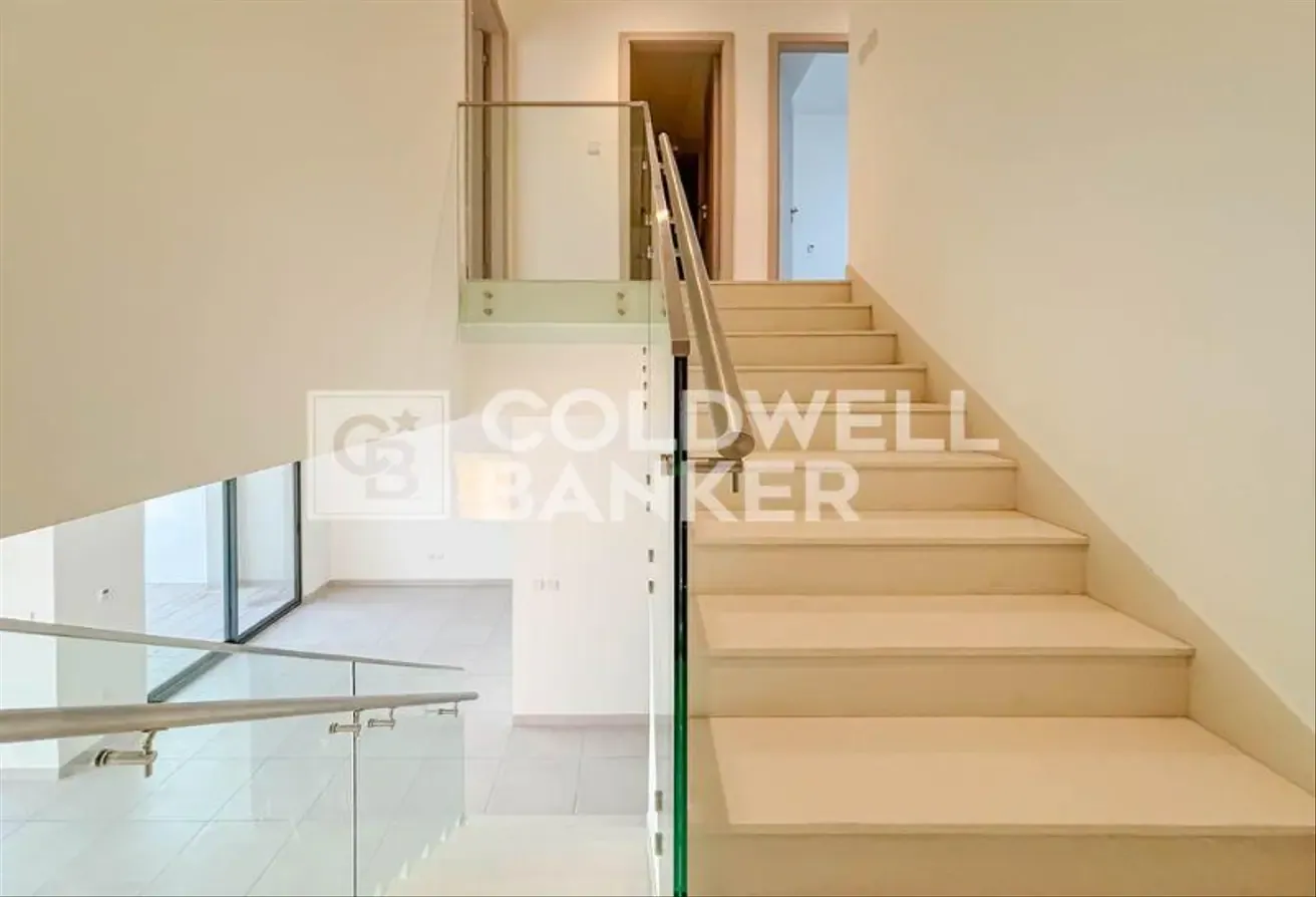 Ready To Move | Vacant | Vastu | Landscaped