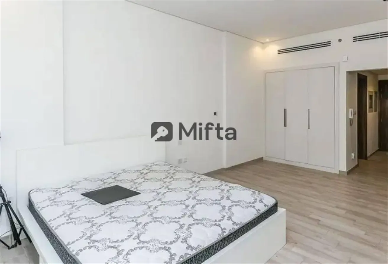 Hot Deal | Fully Furnished | Studio