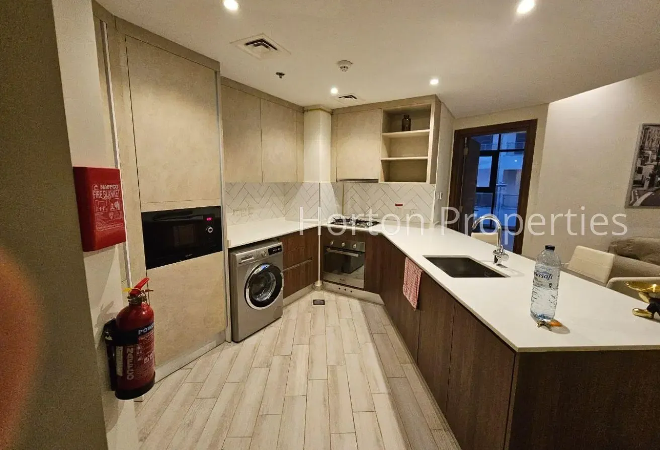 FURNISHED I 12 CHEQUES I VACANT ON 14 AUGUST