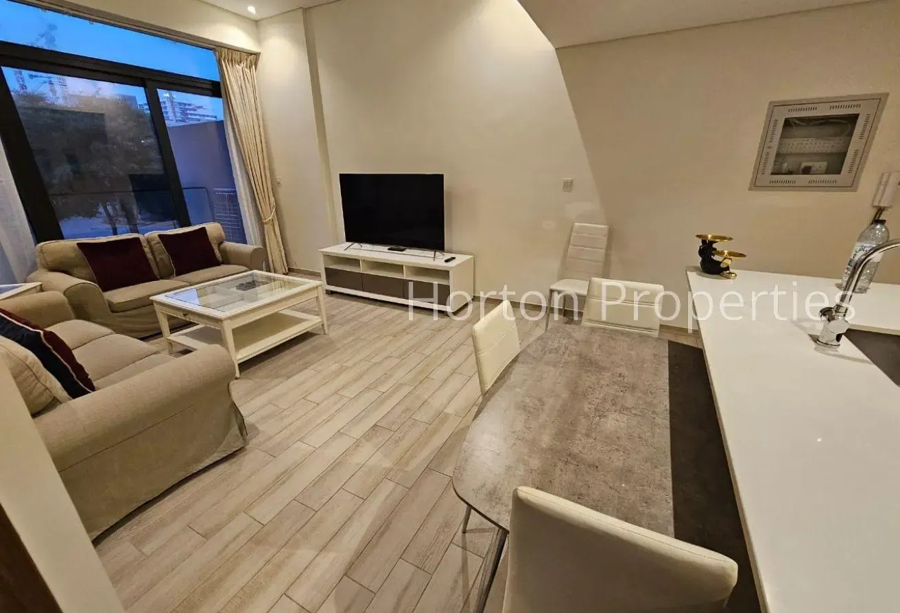 FURNISHED I 12 CHEQUES I VACANT ON 14 AUGUST