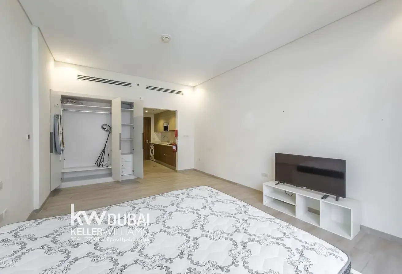 Furnished | Ready to Move In | Excellent Amenities