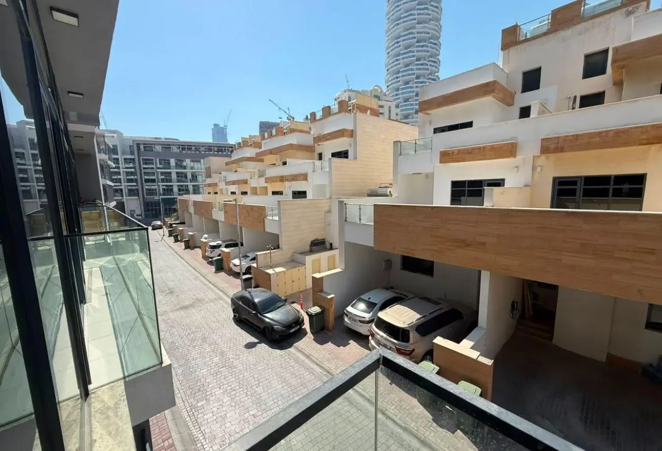 Studio Apartment | Park Vista JVC | Balcony & City