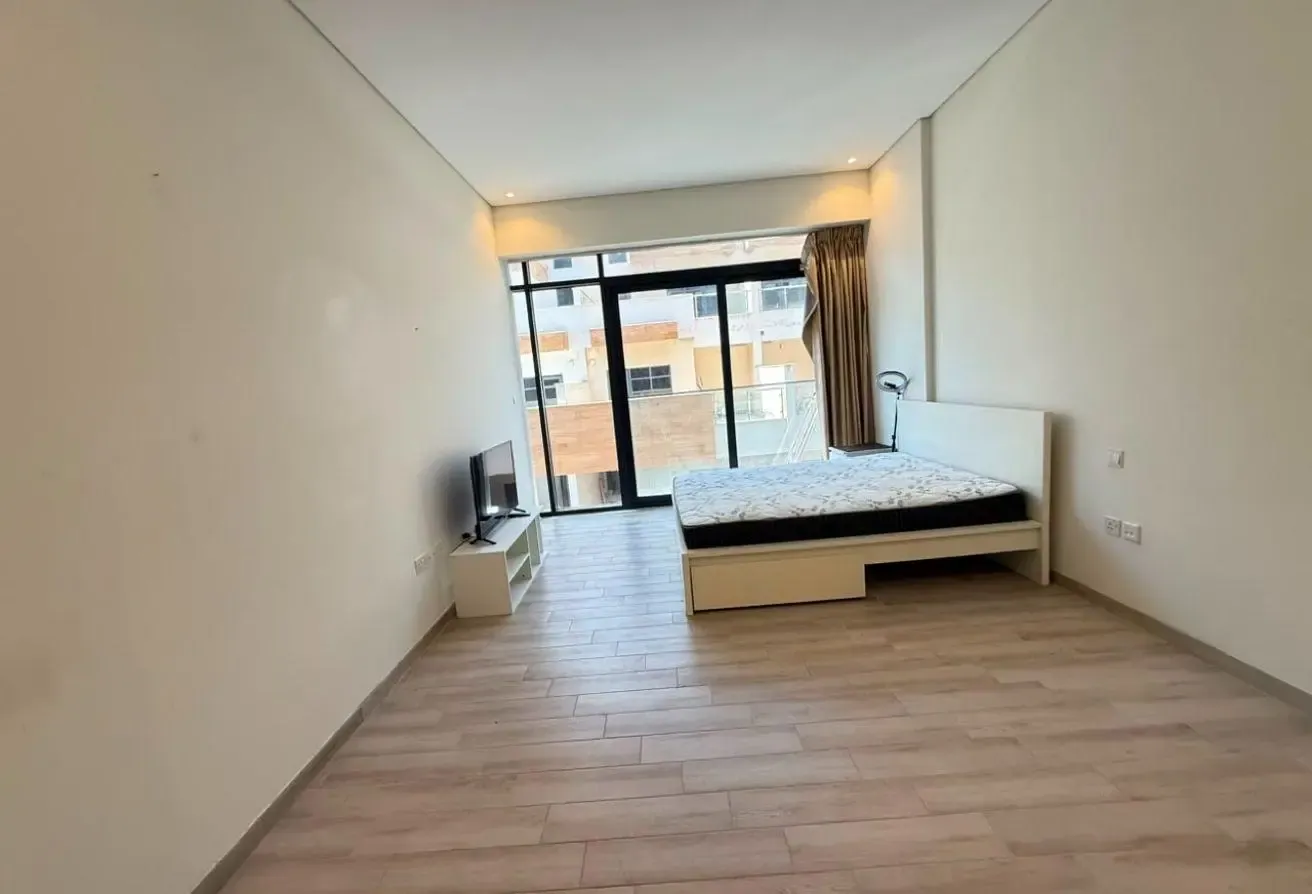 Studio Apartment | Park Vista JVC | Balcony & City