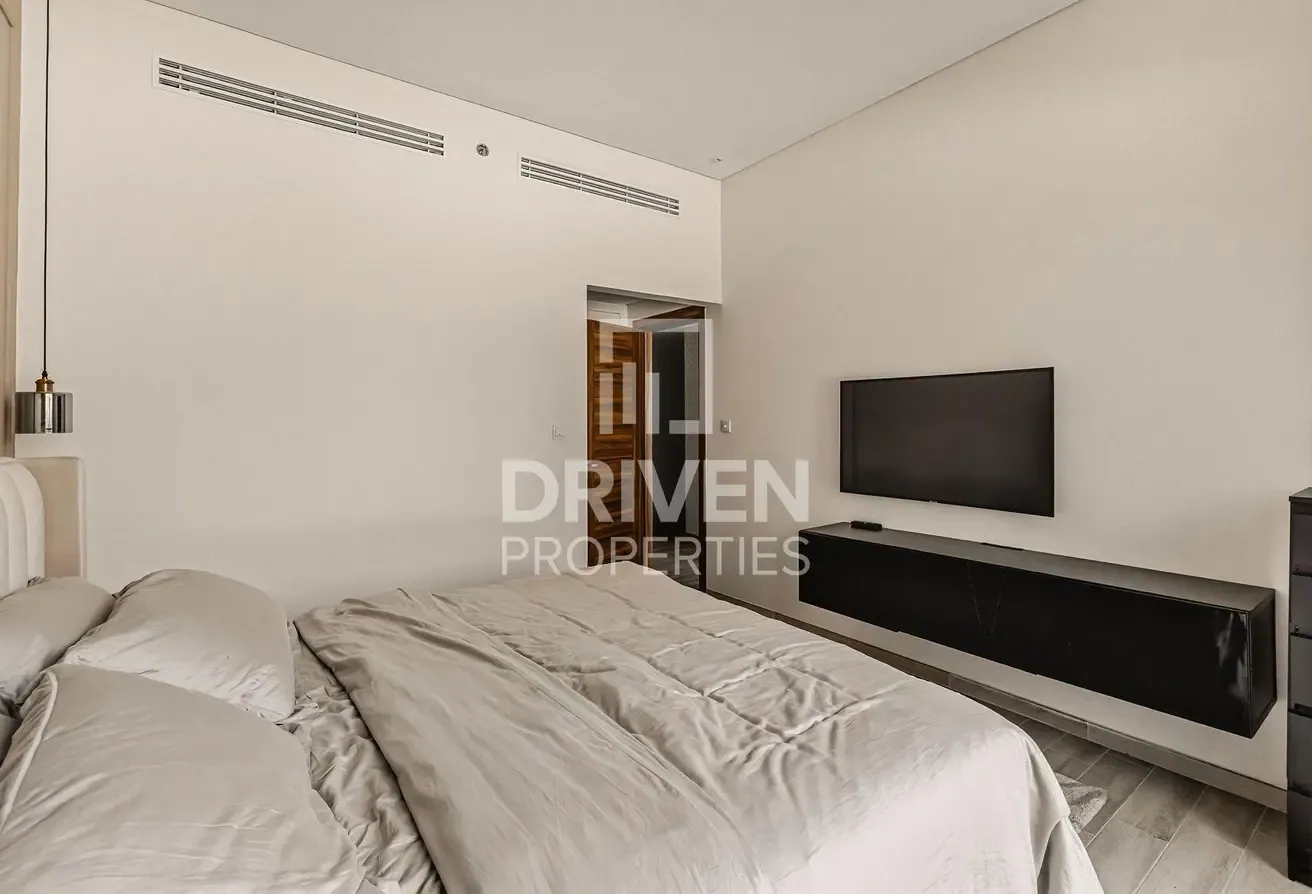 Fully Furnished | Pool View | Vacant Apt