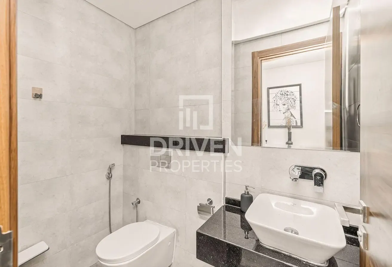 Fully Furnished | Pool View | Vacant Apt