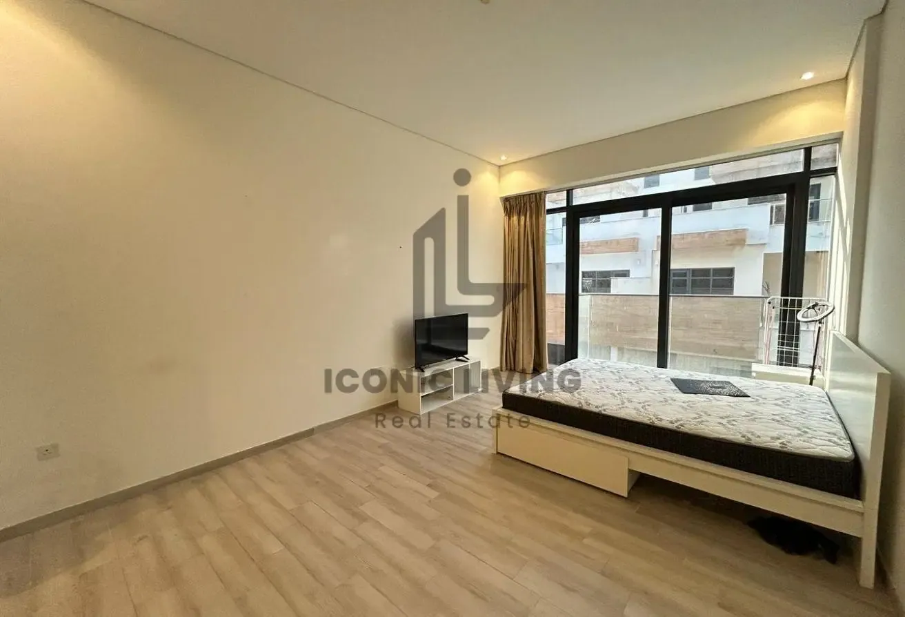 Elegant Fully Furnished Studio Apartment for Rent