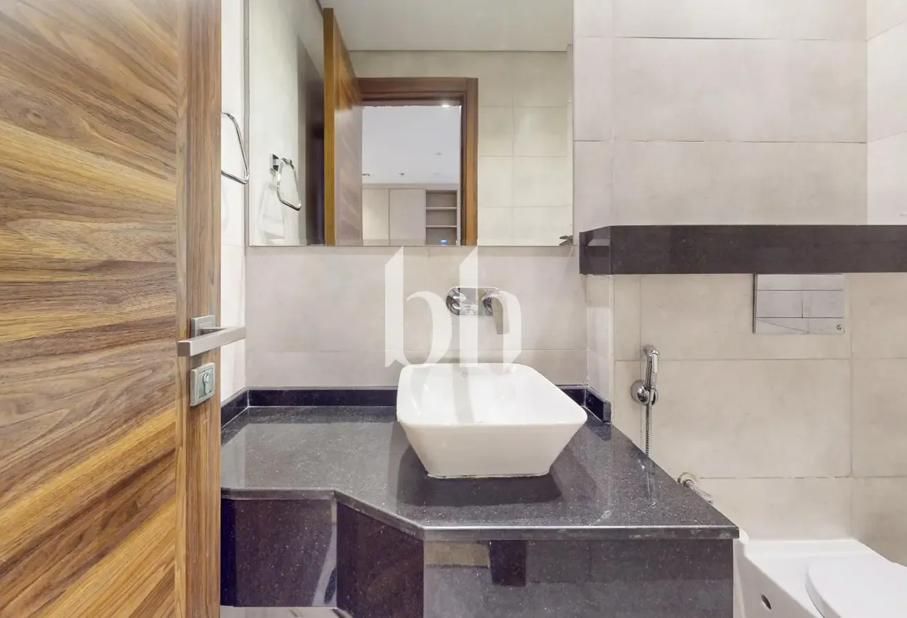 Pay up to 6 cheques | Furnished | With Balcony