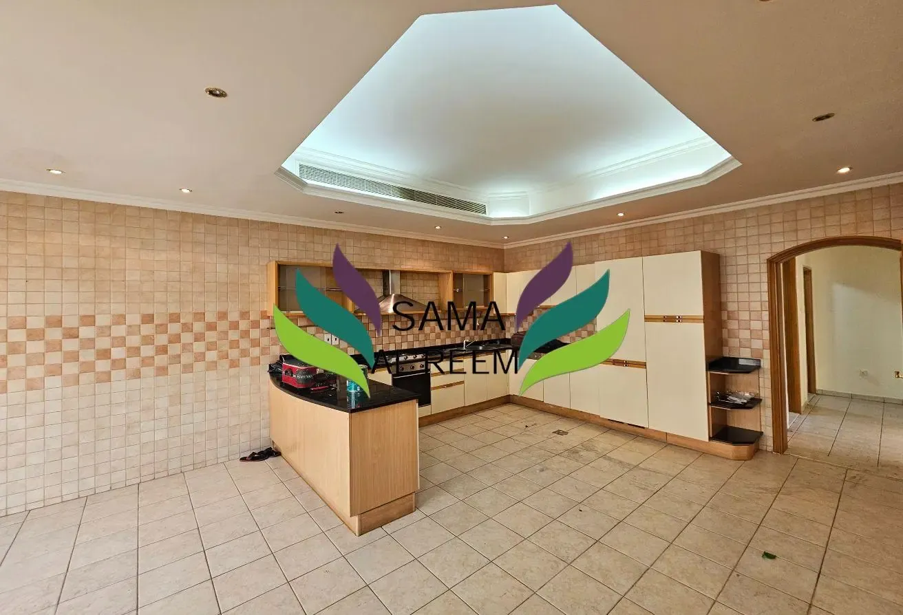 Compound | 4 Bed +Maid Villa |Shared Pool | Garden