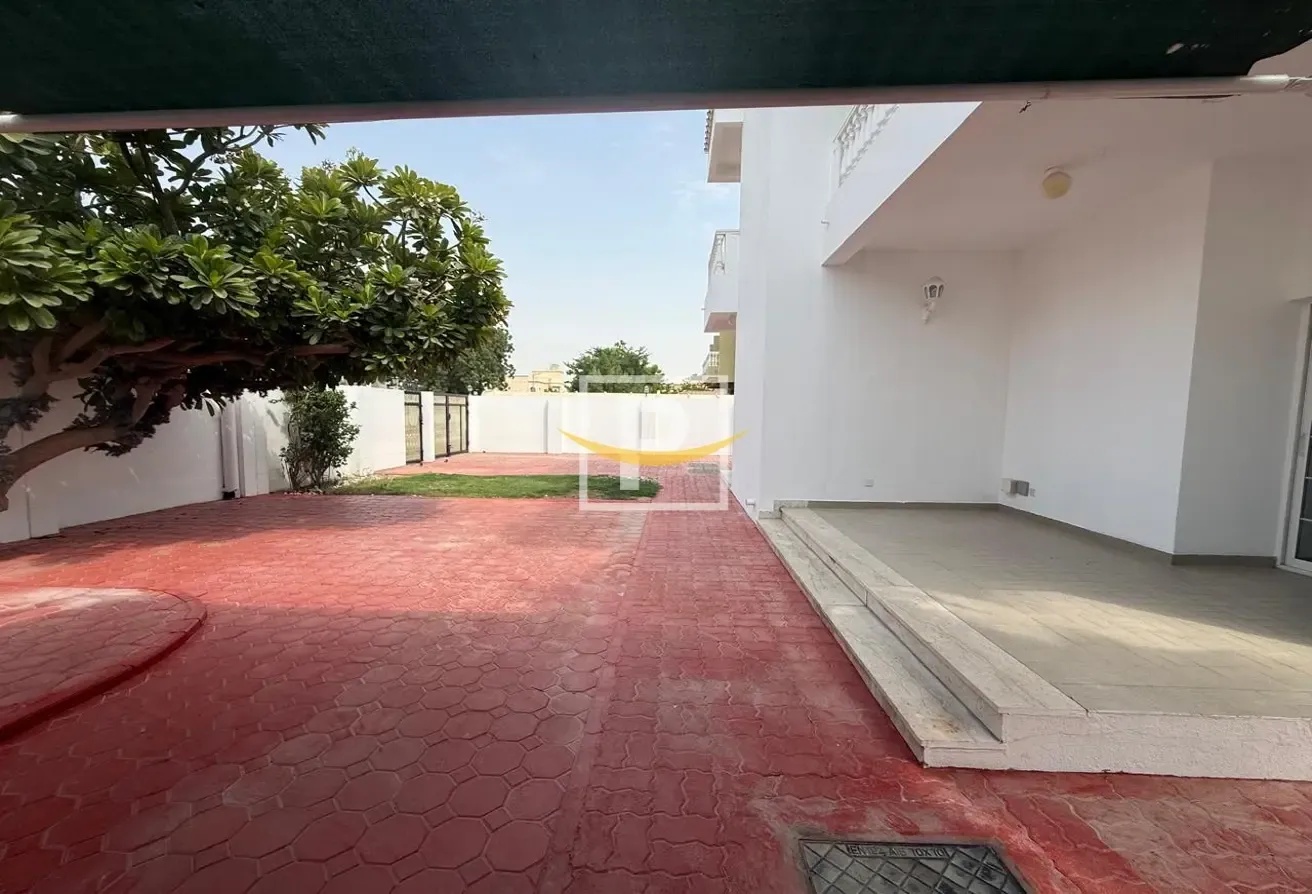 Independent 5BR | Private Garden | Fully Renovated Baths