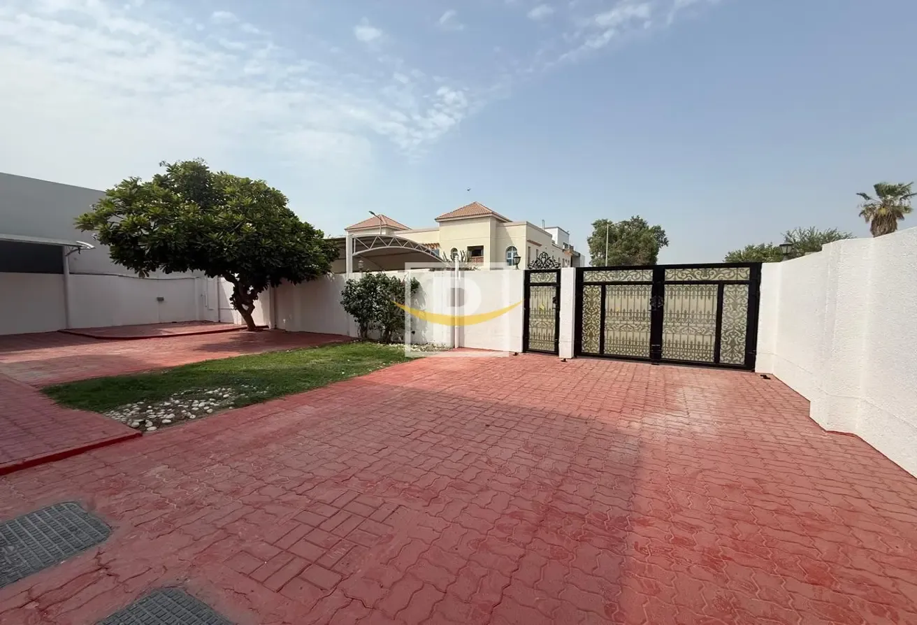 Independent 5BR | Private Garden | Fully Renovated Baths