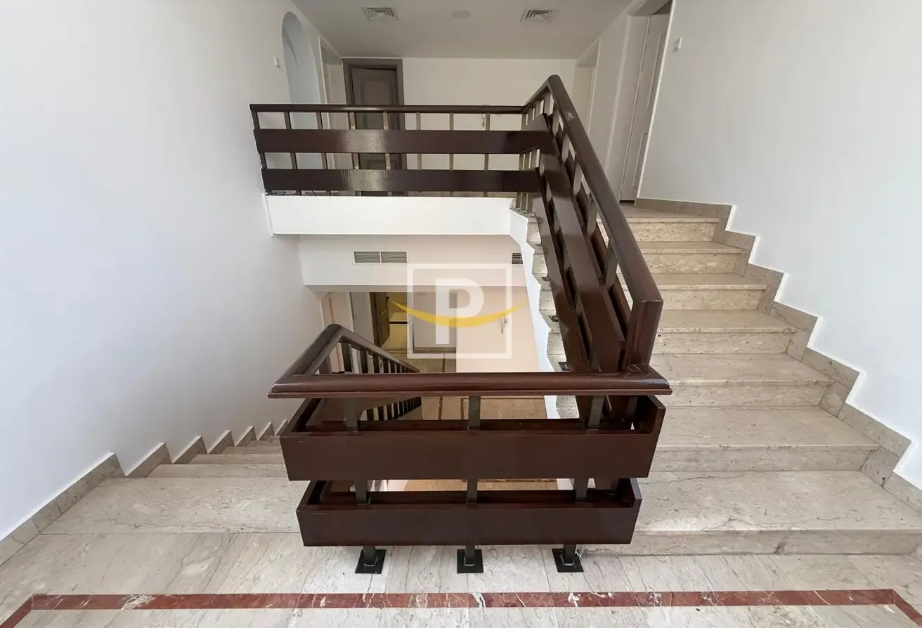 Independent 5BR | Private Garden | Fully Renovated Baths