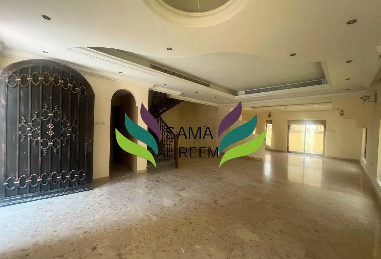 5 Bed Compound Villa |Shared Pool | Private Garden