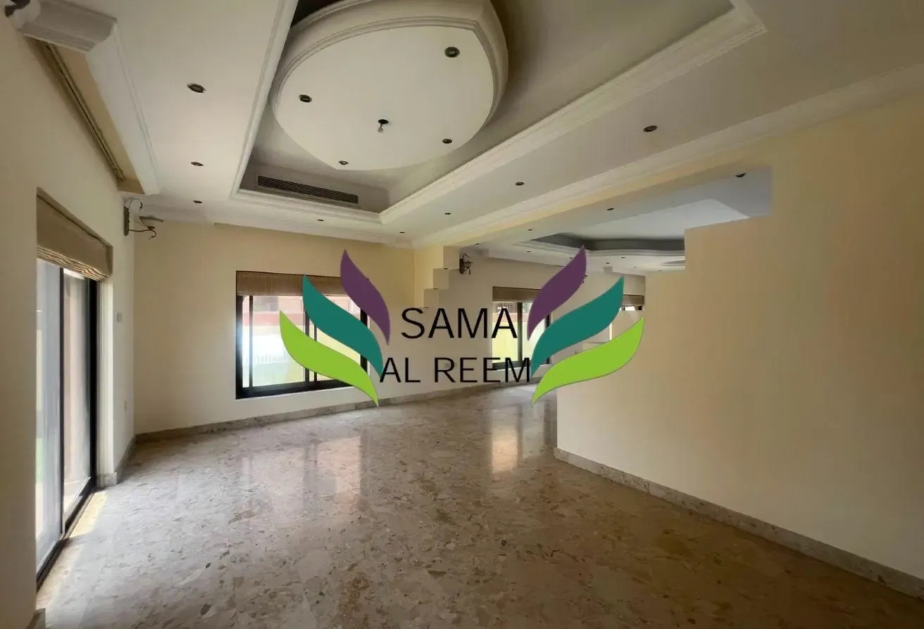 5 Bed Compound Villa |Shared Pool | Private Garden