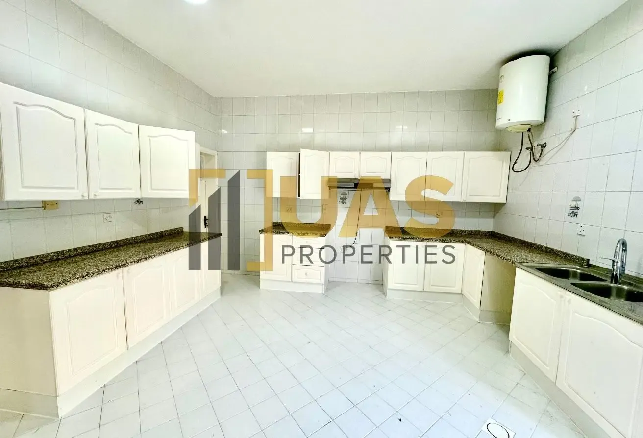 Premium 5BR Villa | Huge Garden | Family-Friendly