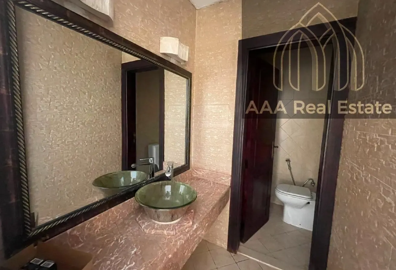 SWIMMING POOL | SPACIOUS GARDEN | PRIME LOCATION